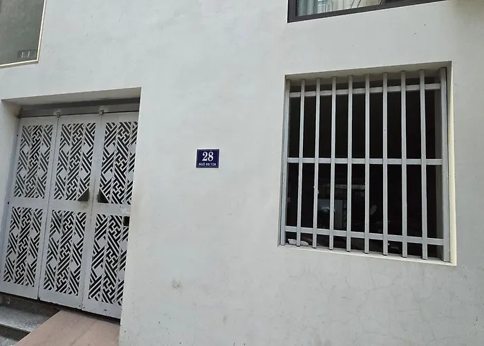 12A/89 Pham Van Dong, Ha Noi